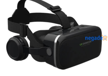 VR Headset With Joysticks