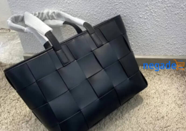 Black Handbag With Handles
